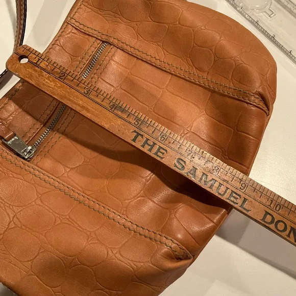 TIGNANELLO Larger Leather Bag Pockets Organizer Convertible Long Strap Tan - Picture 11 of 16